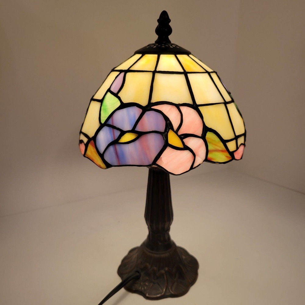 Tiffany Style Tea Lamp Flowered Stained Glass Antique Vintage Floral 12"